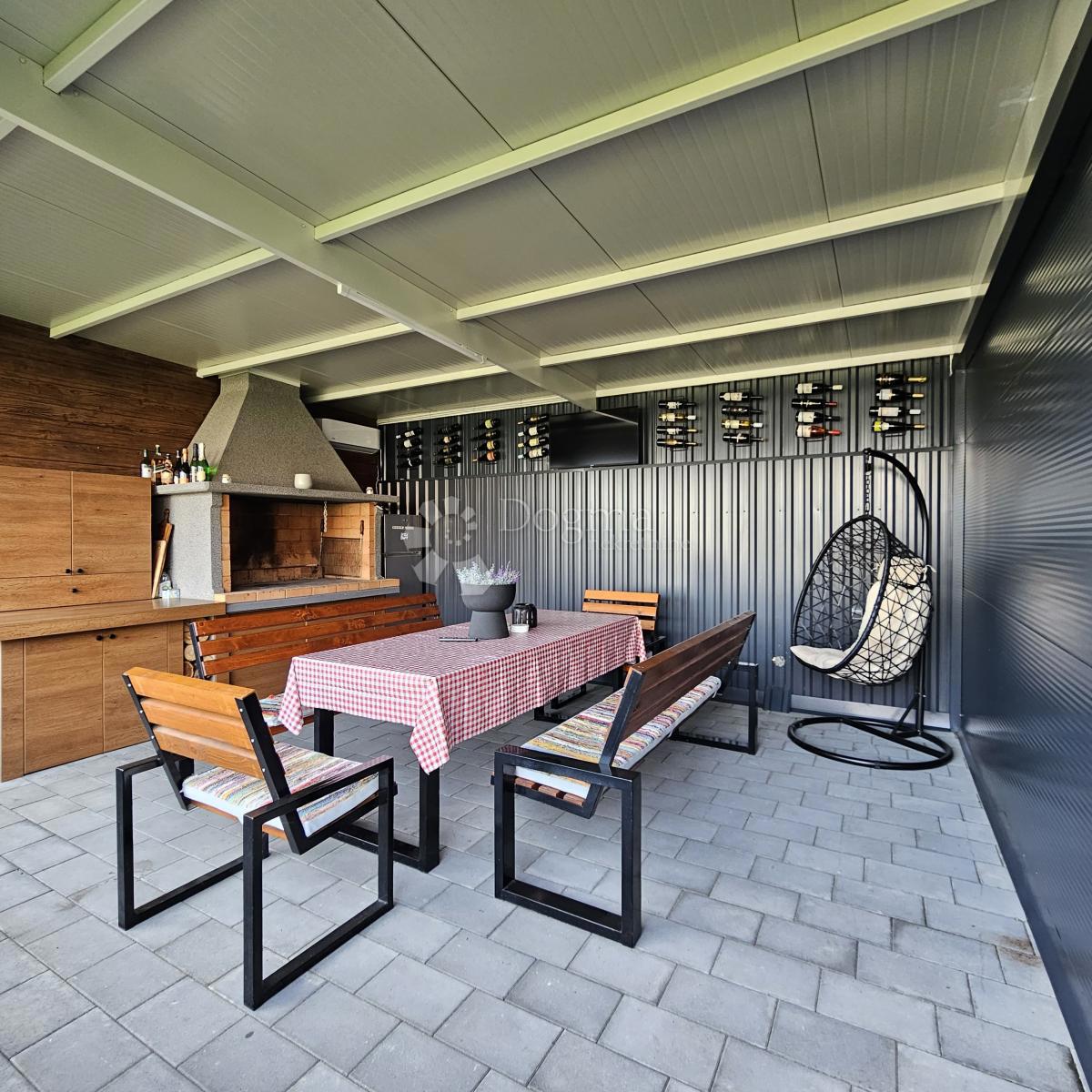 Casa Cvjetno naselje, Osijek, 150m2