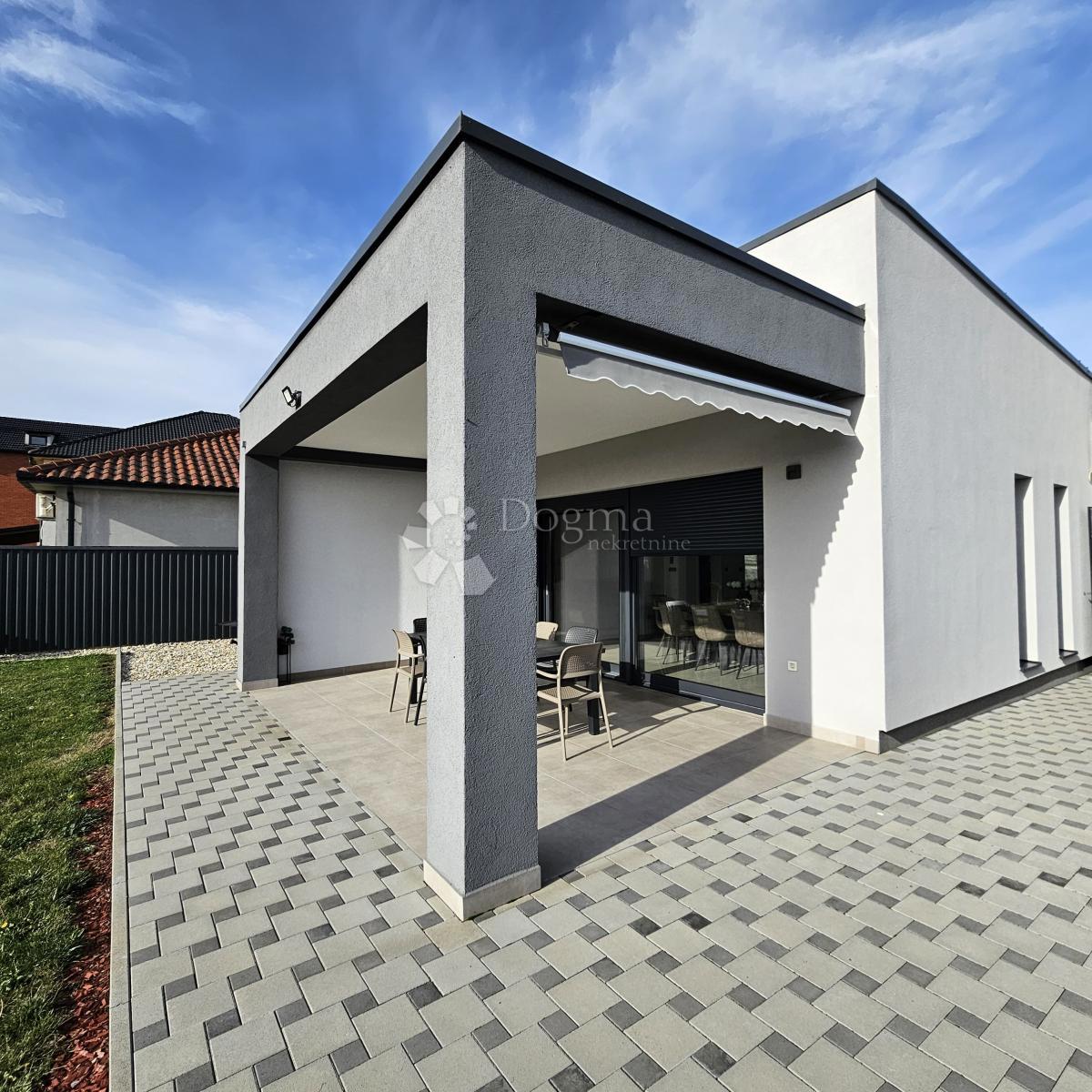 Casa Cvjetno naselje, Osijek, 150m2