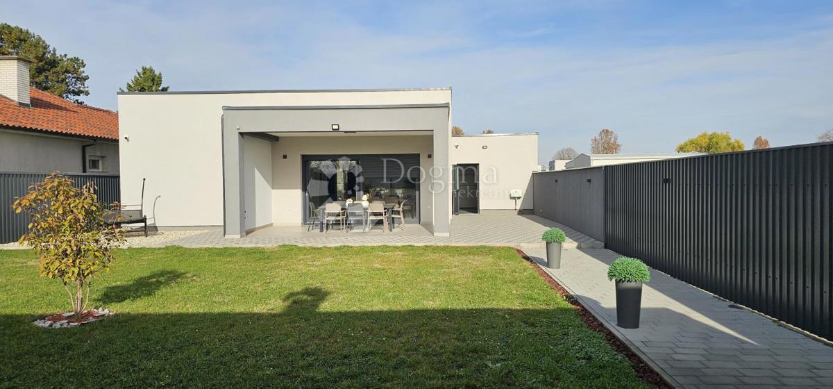 Casa Cvjetno naselje, Osijek, 150m2