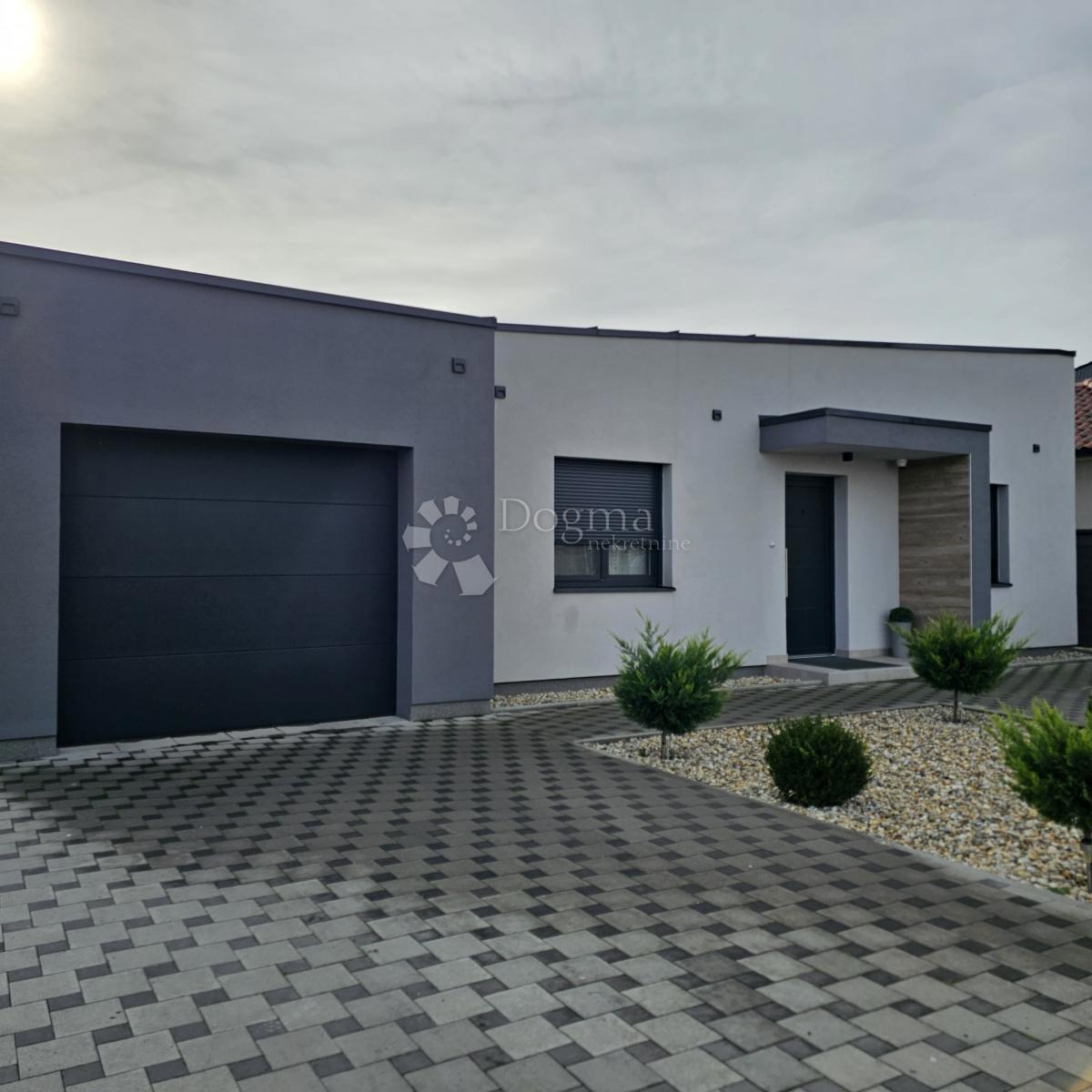 Casa Cvjetno naselje, Osijek, 150m2