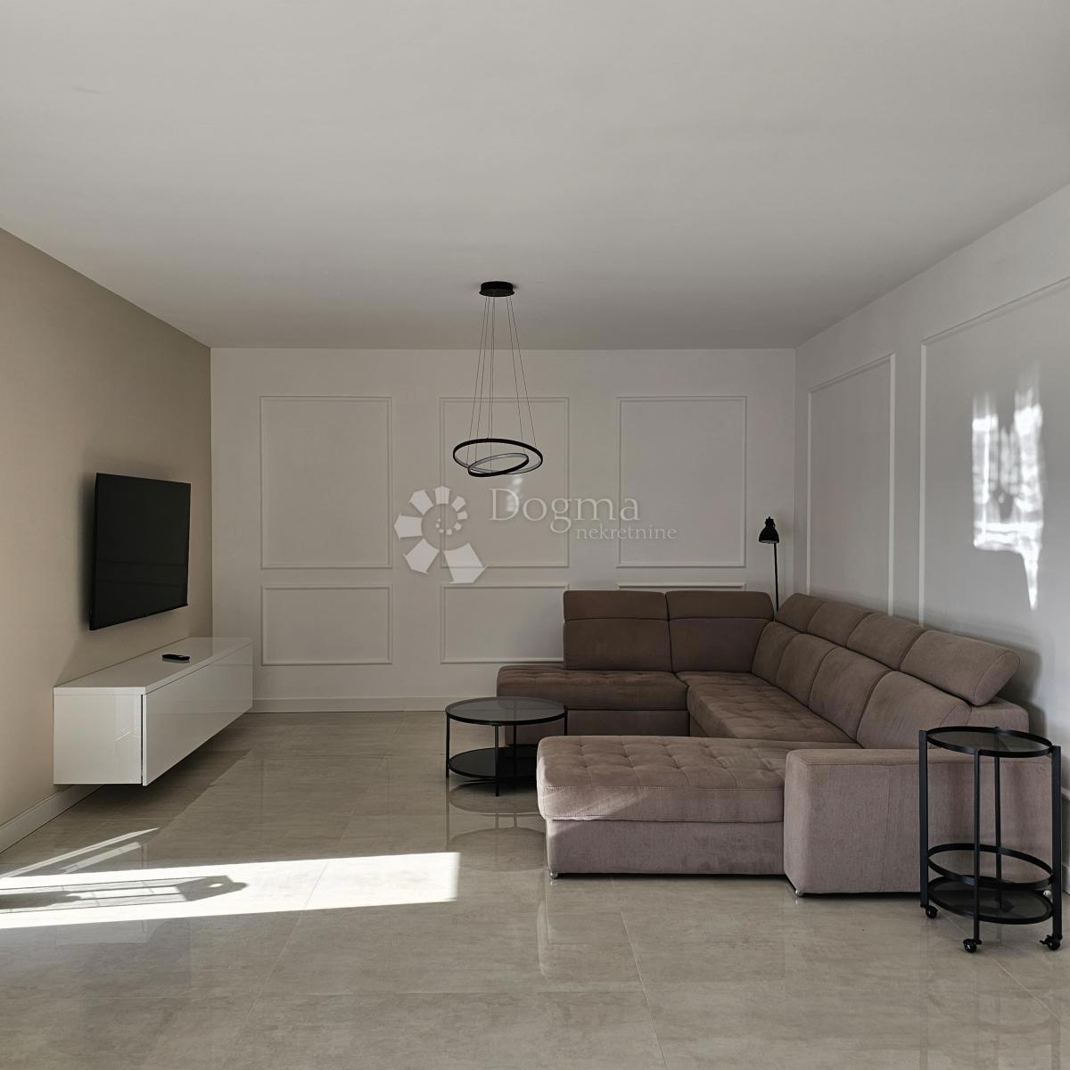 Casa Cvjetno naselje, Osijek, 150m2