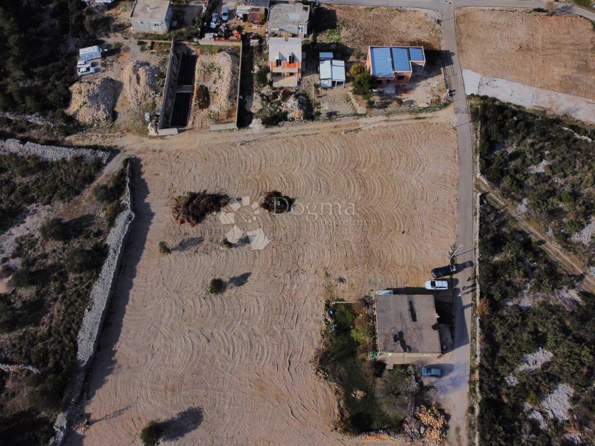 PIROVAC - TERRENO EDIFICABILE 520M2