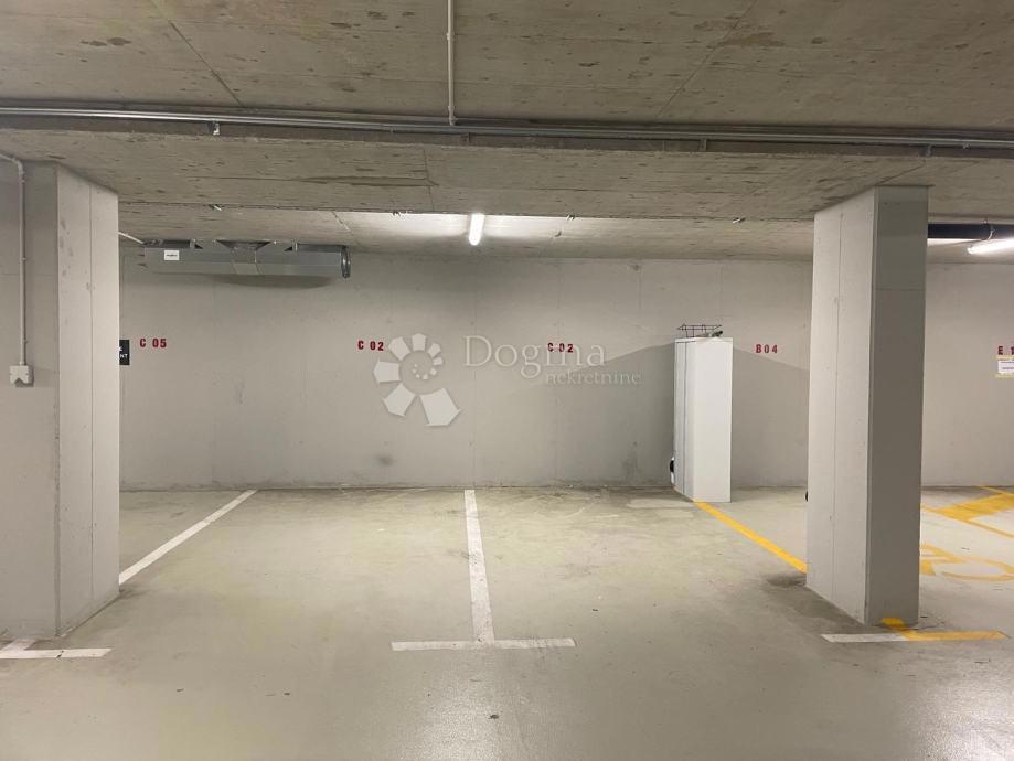 Garage Opatija - Centar, Opatija, 25m2