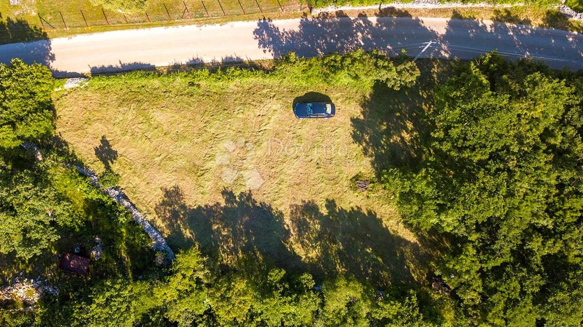 Terreno edificabile in un villaggio tranquillo - Comune di Marčana