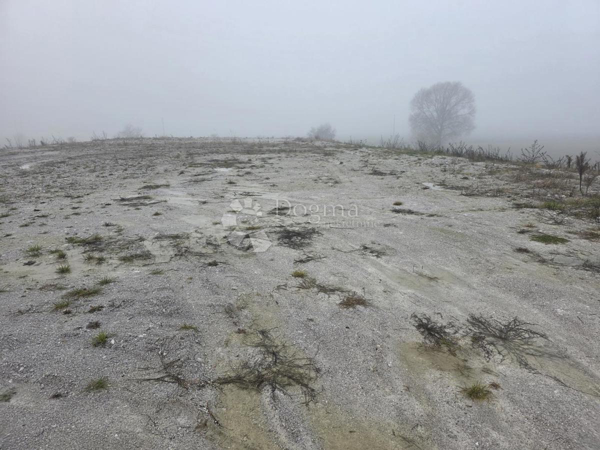 Terreno edificabile Zlatar, 2.279m2