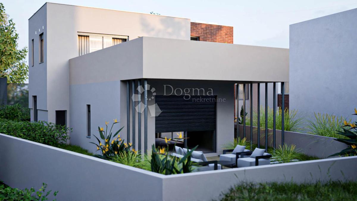 Lussuoso appartamento con due camere da letto, terrazza e giardino nella zona urbana di Vila a Črnomerec (S-2)