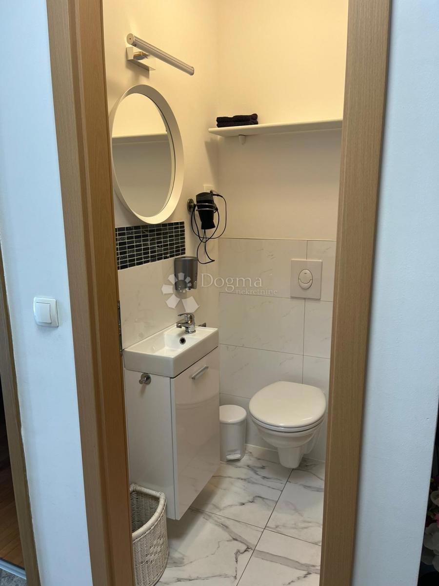 Allogio Duće, Dugi Rat, 105m2