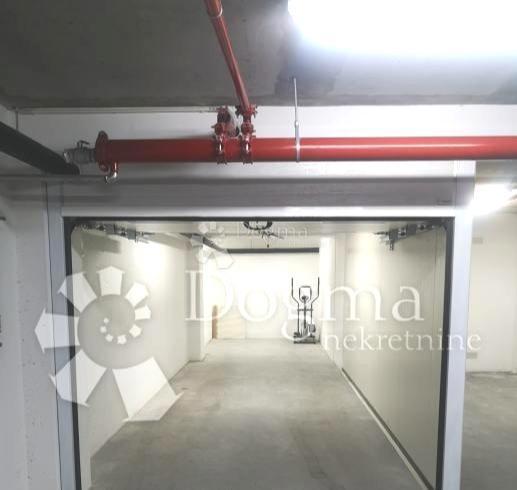 Garage Ferenščica, Peščenica - Žitnjak, 27,48m2