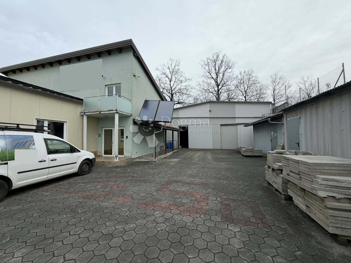 Locale commerciale Permani, Matulji, 362m2