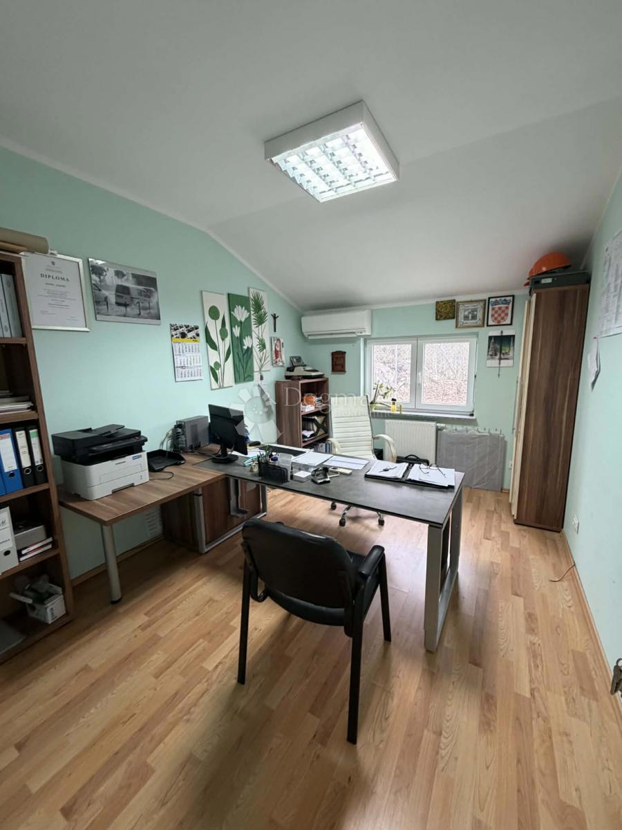 Locale commerciale Permani, Matulji, 362m2