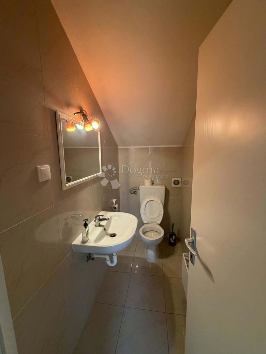 Locale commerciale Permani, Matulji, 362m2