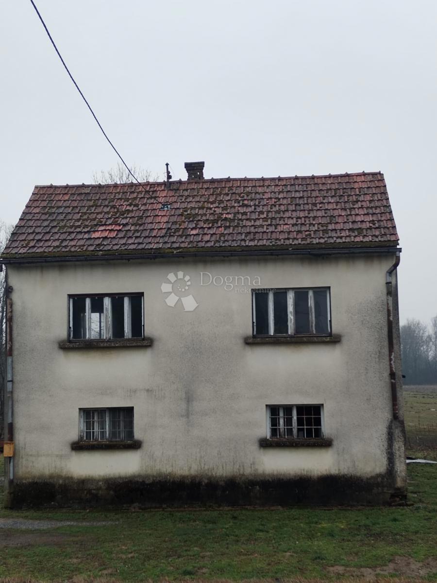 Casa Lipovec Lonjski, Kloštar Ivanić, 303m2