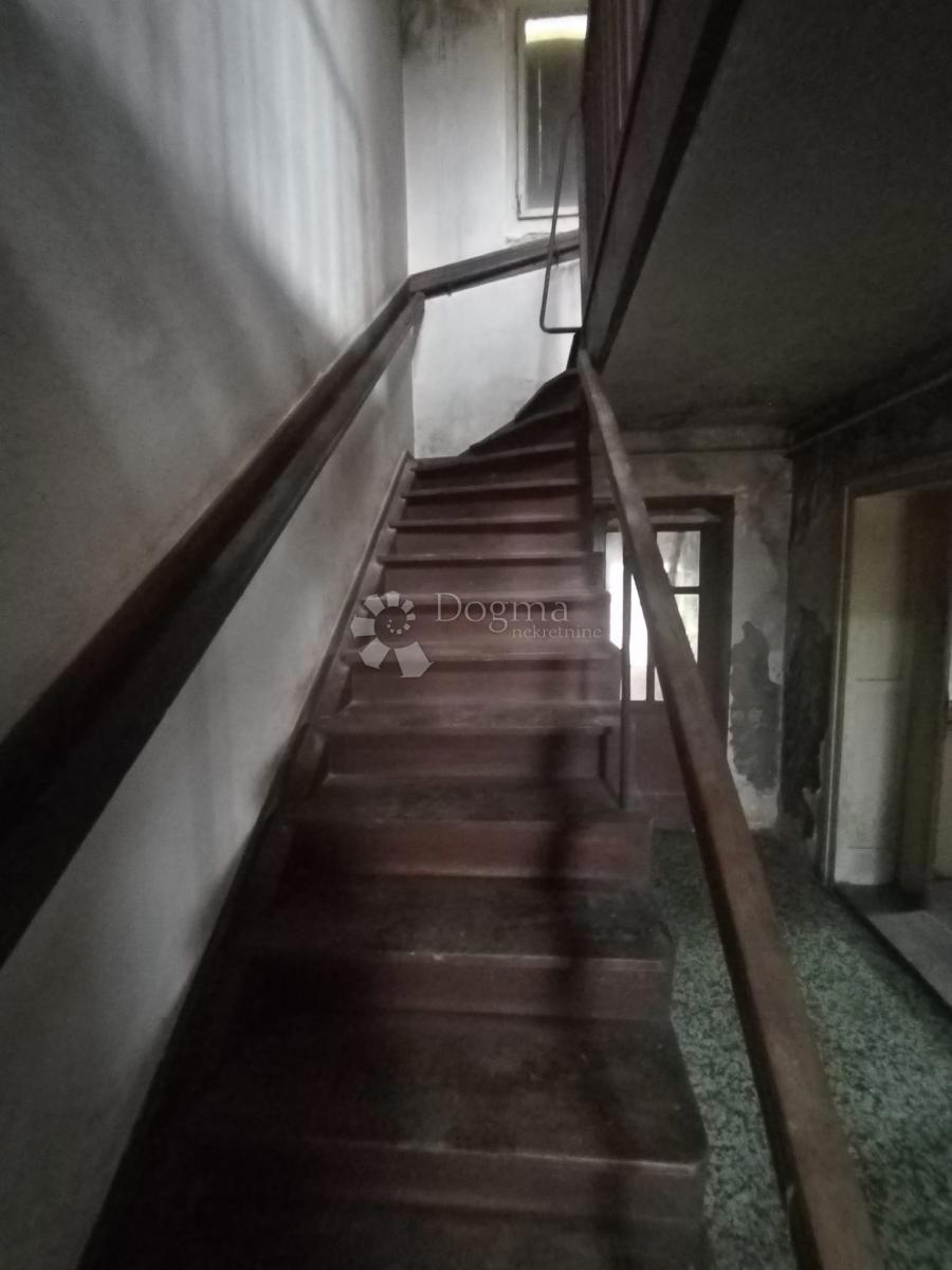 Casa Lipovec Lonjski, Kloštar Ivanić, 303m2