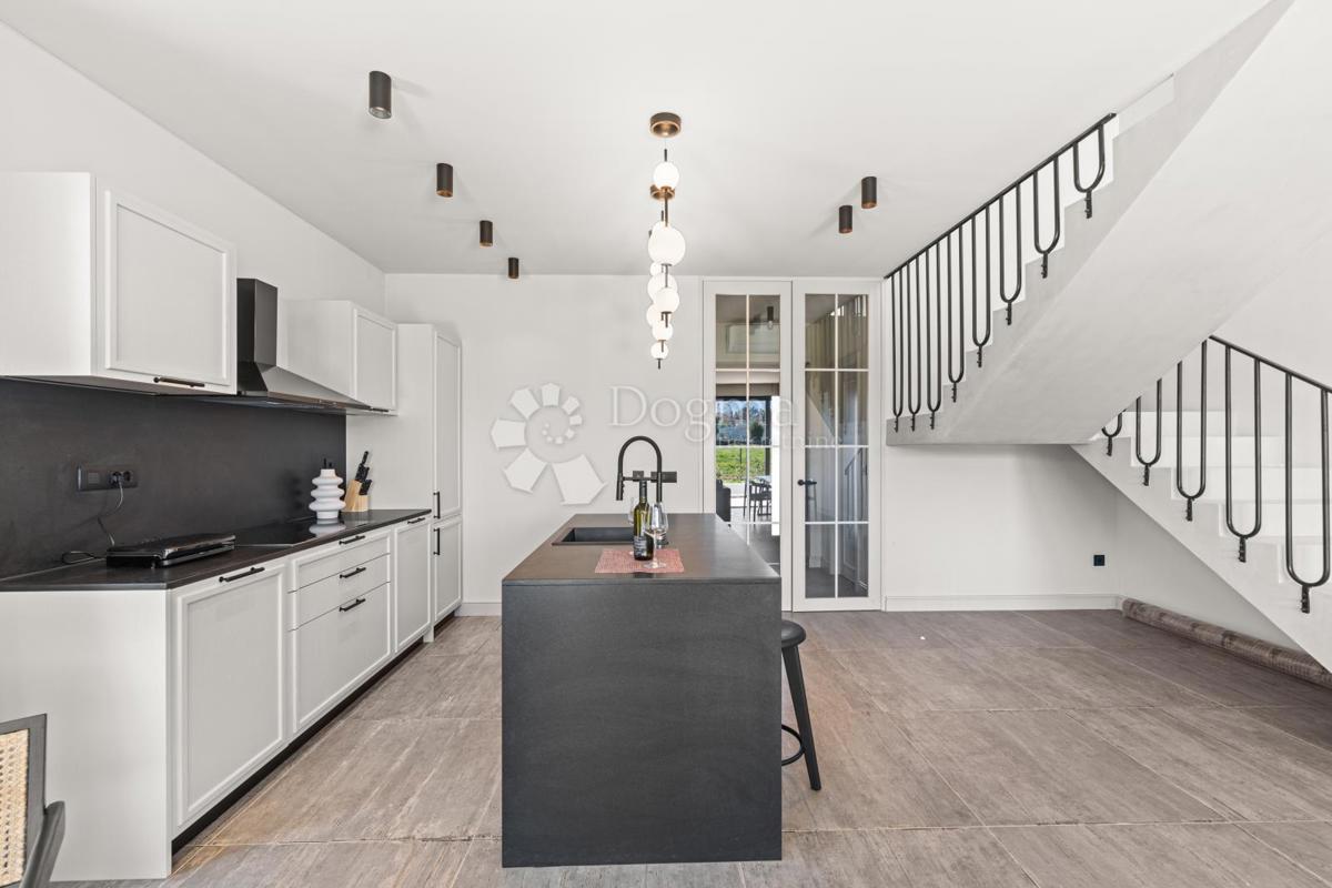 Casa Krnica, Marčana, 168m2