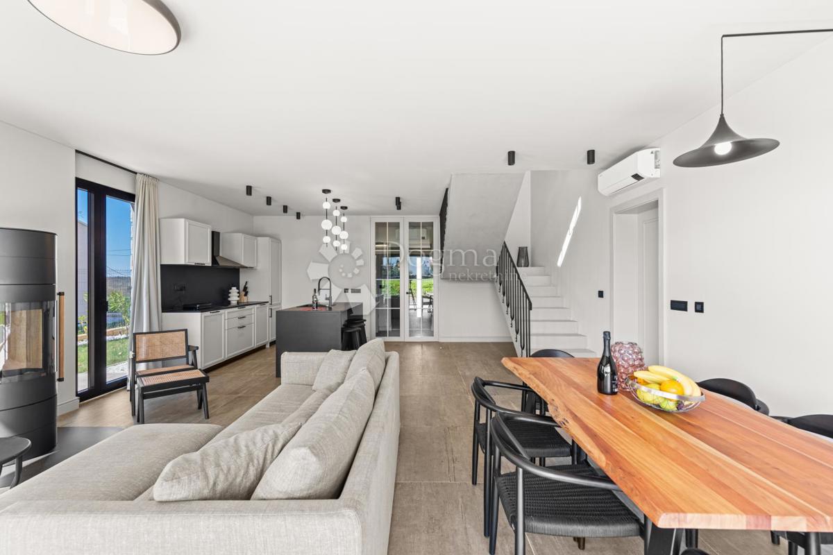 Casa Krnica, Marčana, 168m2