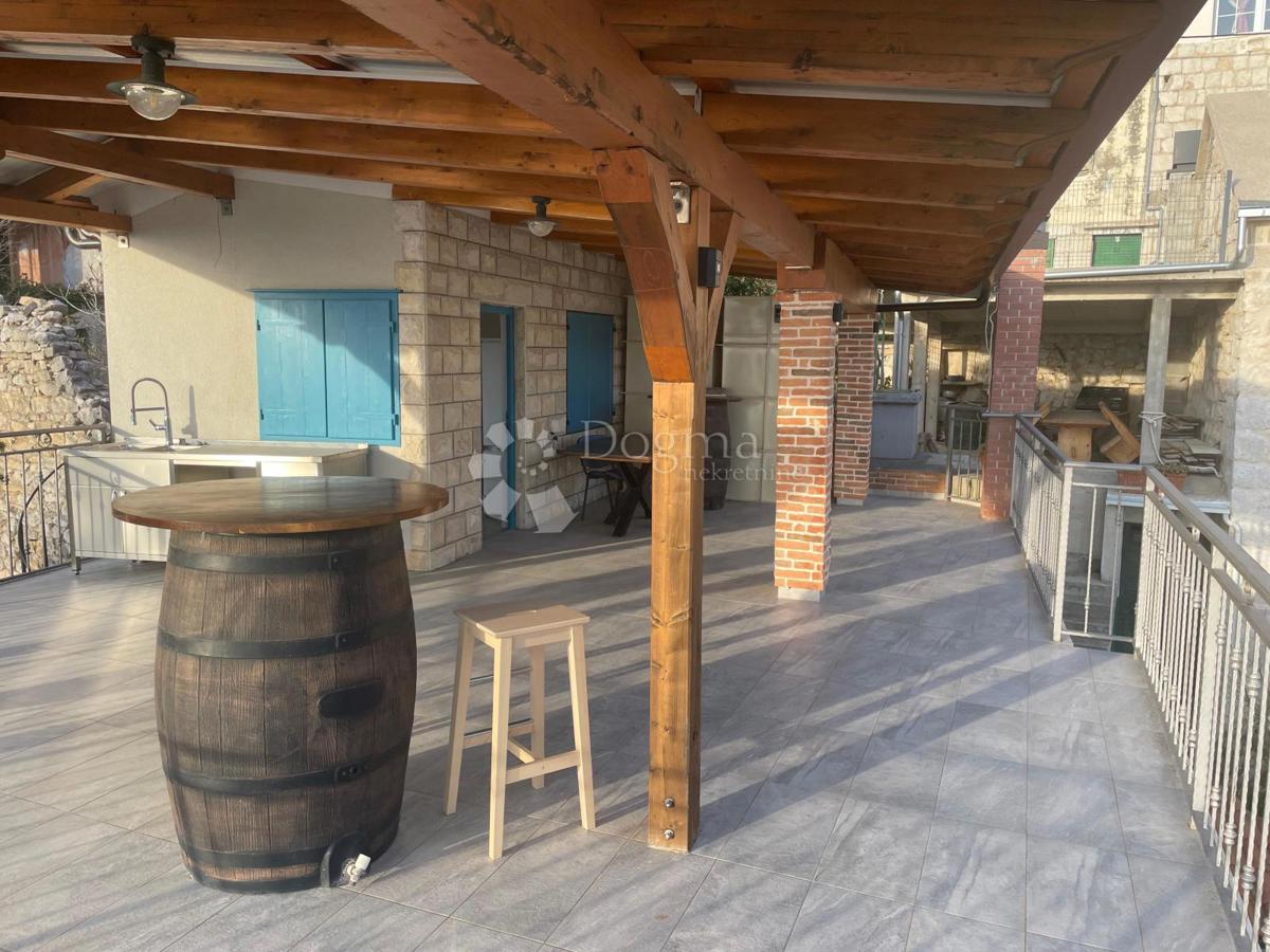 Casa Jesenice, Dugi Rat, 200m2