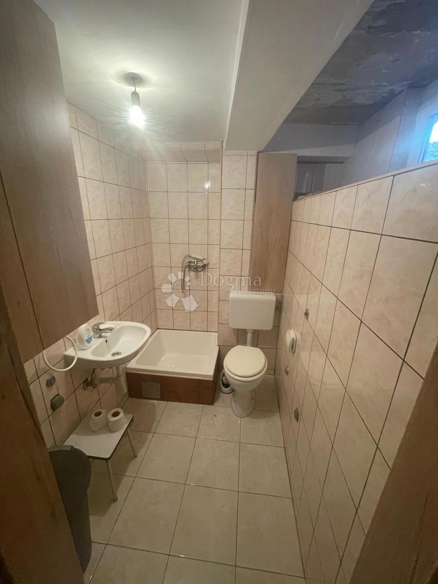 Casa Jesenice, Dugi Rat, 200m2