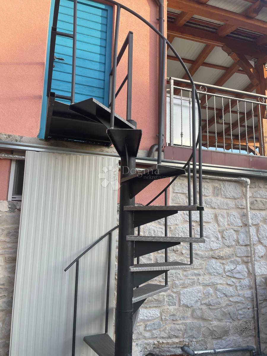 Casa Jesenice, Dugi Rat, 200m2