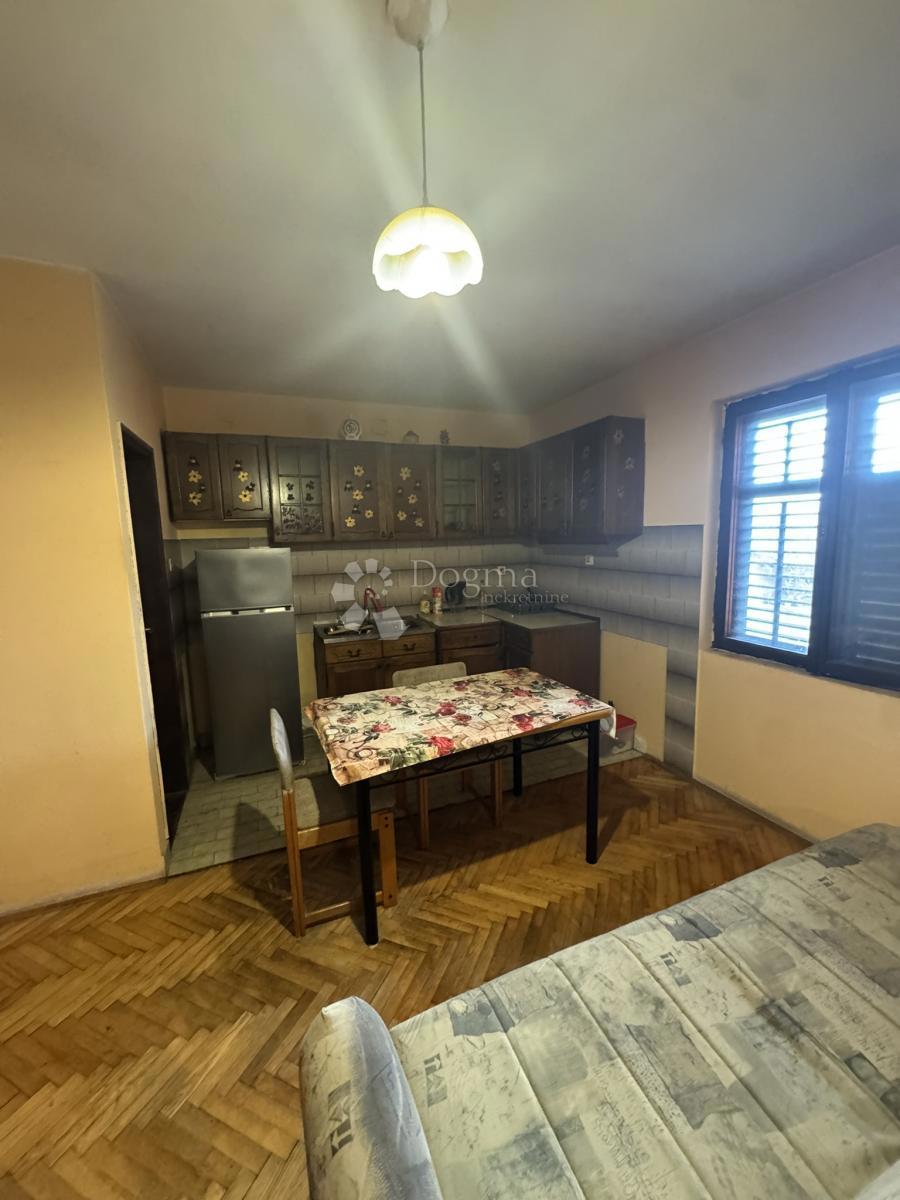 Casa Hrgovljani, Bjelovar, 130m2