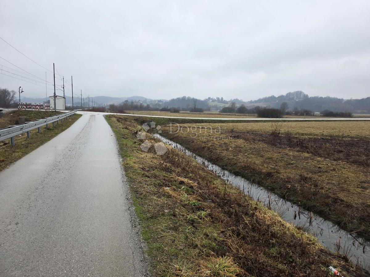 Terreno edificabile Luka, 3.140m2