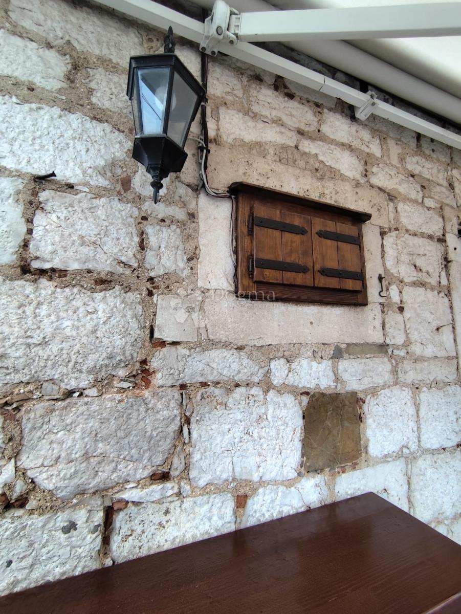 Locale commerciale Dolac, Šibenik, 20m2