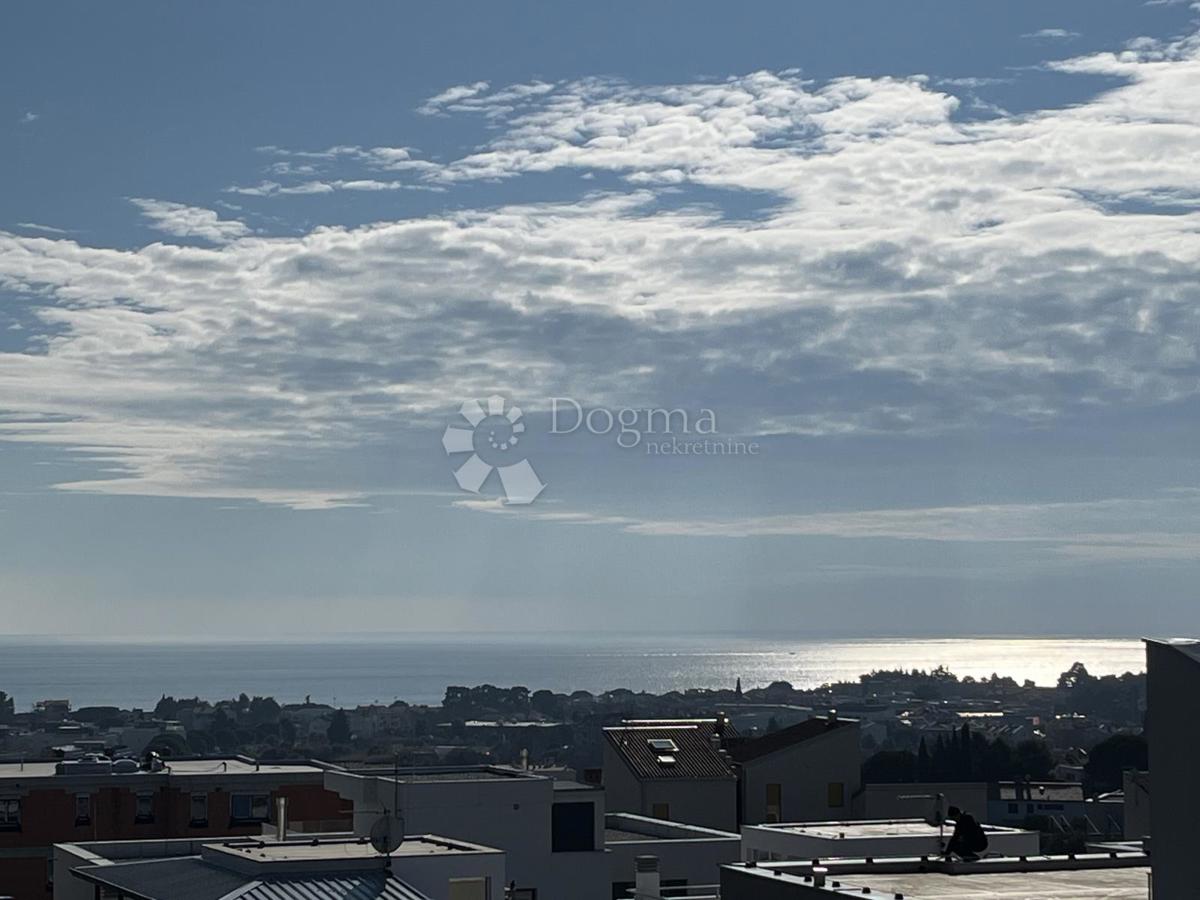 NOVIGRAD, APPARTAMENTO CON 2 TERRAZZE E VISTA A 360°