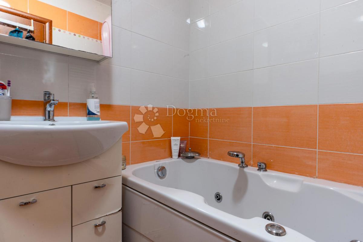 Allogio Srdoči, Rijeka, 70,74m2