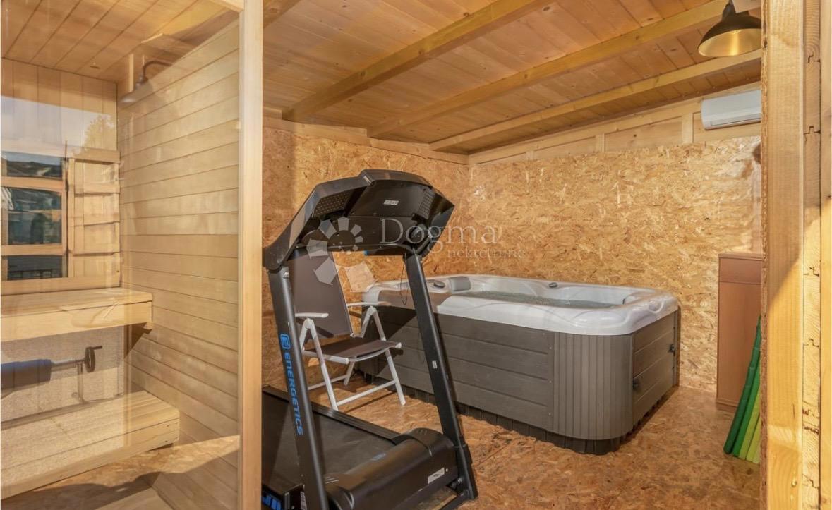 Casa Novi Vinodolski, 150m2