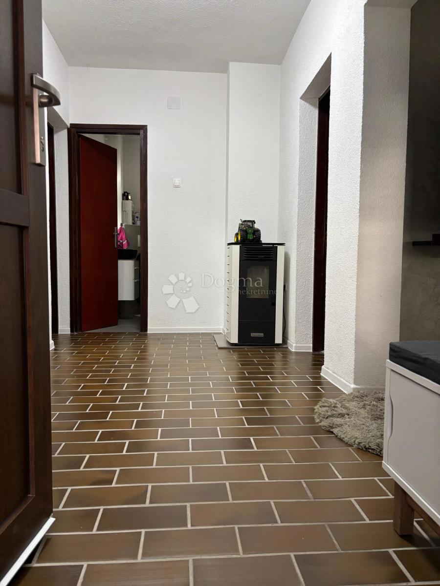 Allogio Centar, Gospić, 70m2