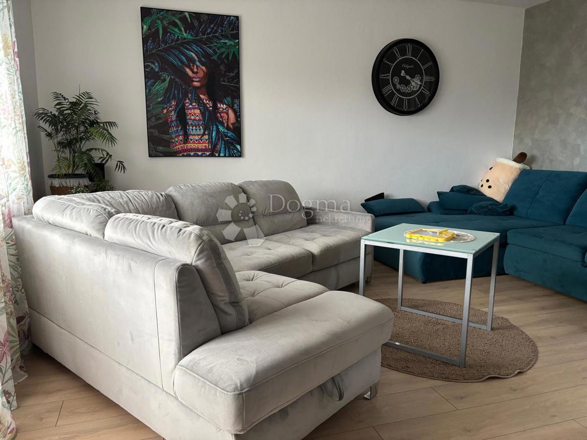 Allogio Centar, Gospić, 70m2