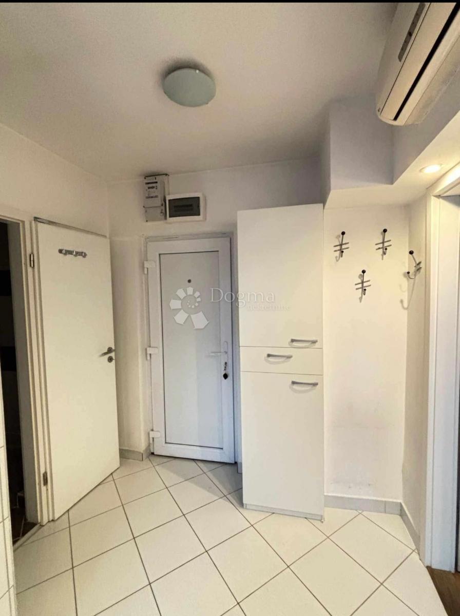 Allogio Gornji grad / Centar, Osijek, 43,50m2