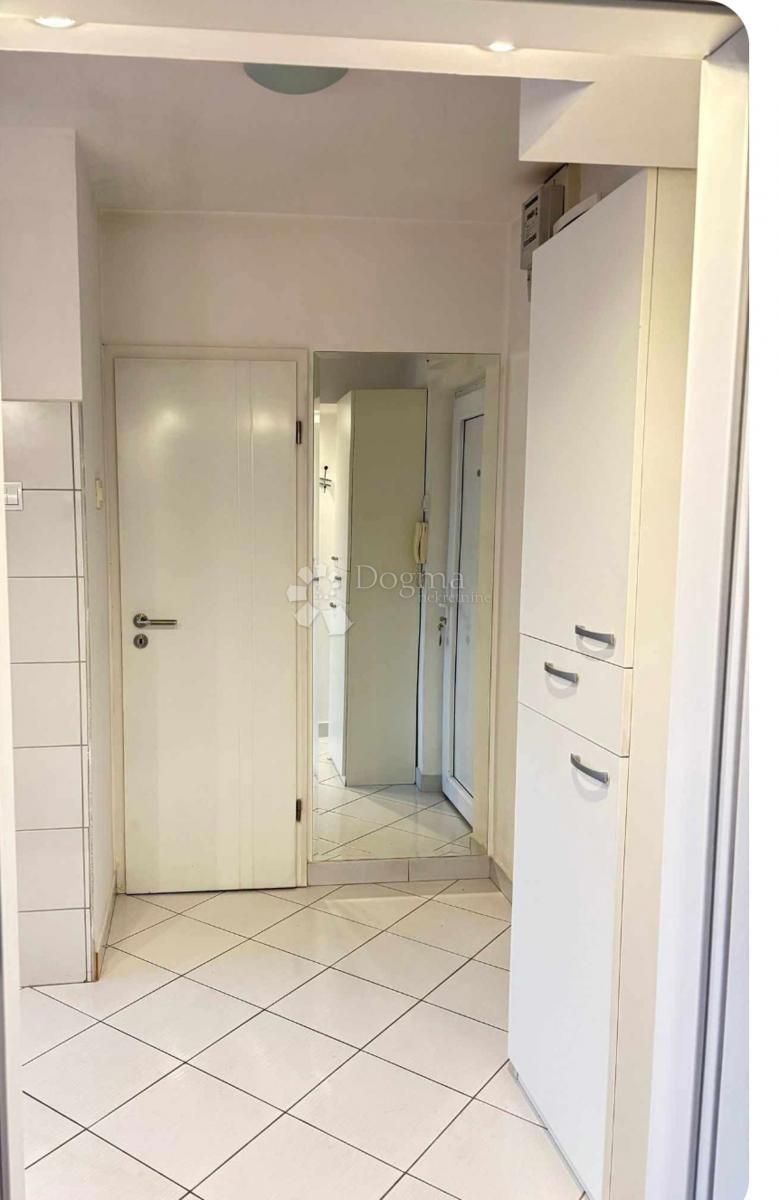 Allogio Gornji grad / Centar, Osijek, 43,50m2