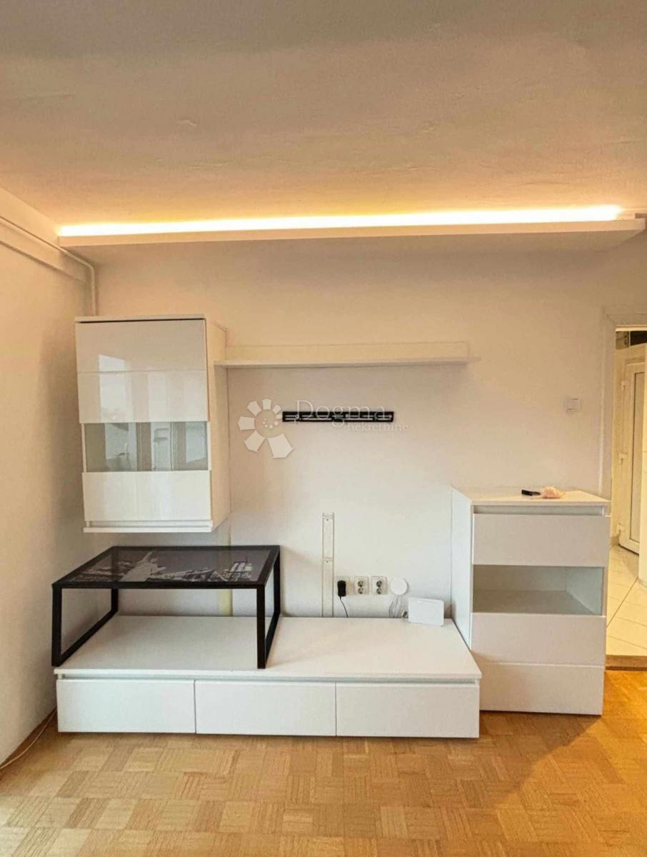 Allogio Gornji grad / Centar, Osijek, 43,50m2