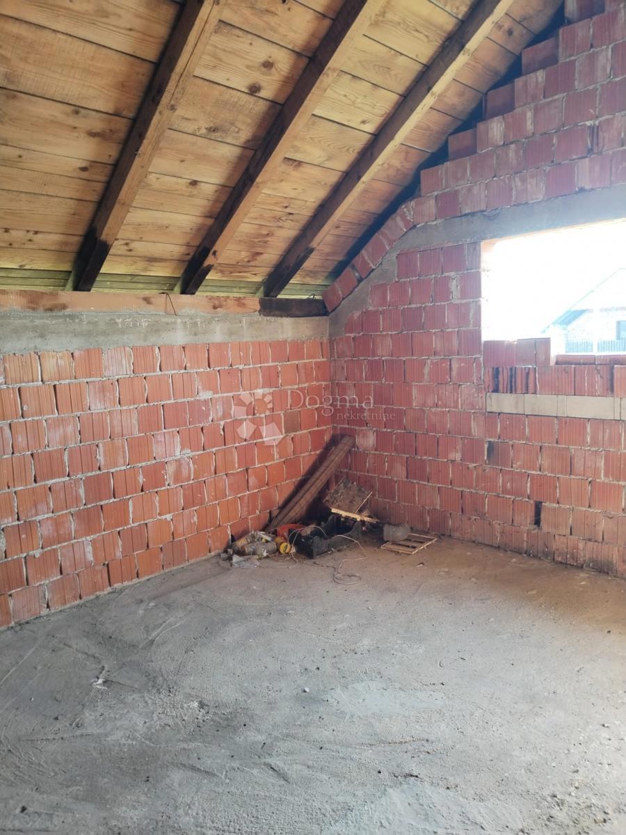 Casa Kloštar Ivanić, 92m2