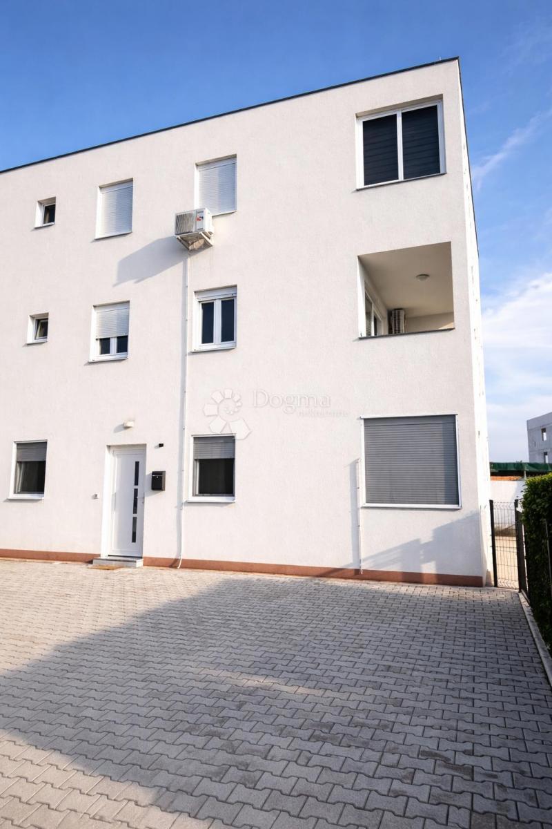 Allogio Petrčane, Zadar - Okolica, 68,24m2