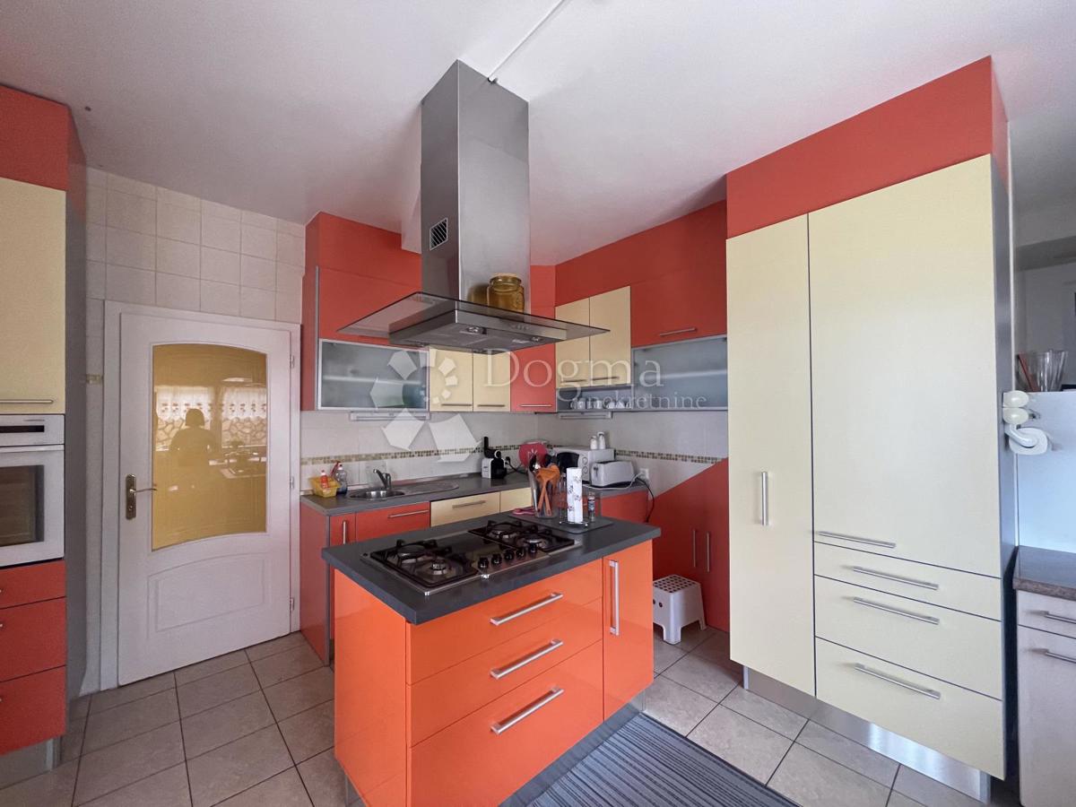 Casa Jadranovo, Crikvenica, 700m2