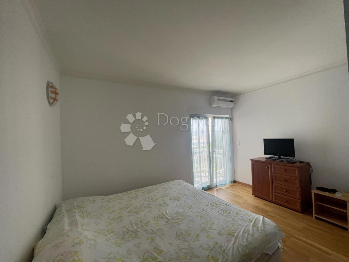 Casa Jadranovo, Crikvenica, 700m2