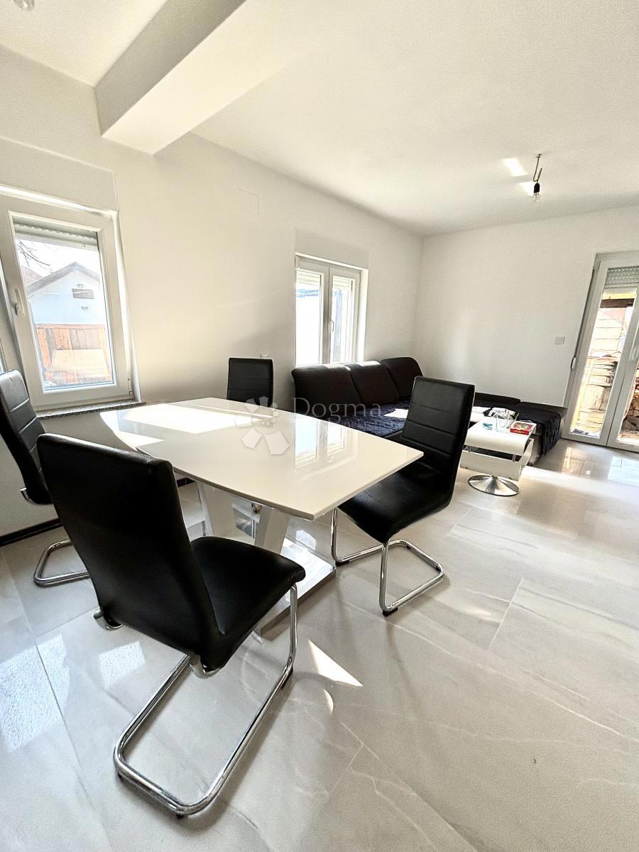 Casa Lonja, Ivanić-Grad, 256m2