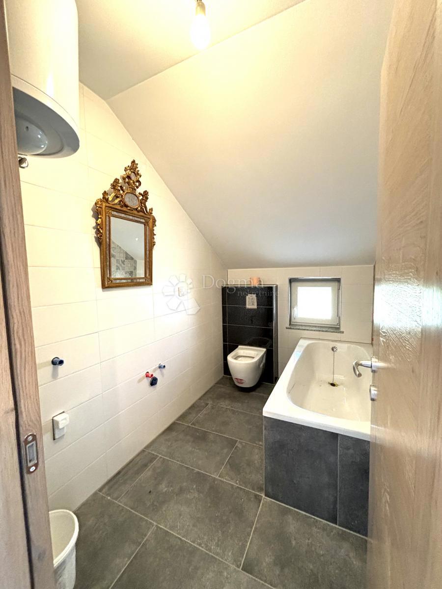 Casa Lonja, Ivanić-Grad, 256m2