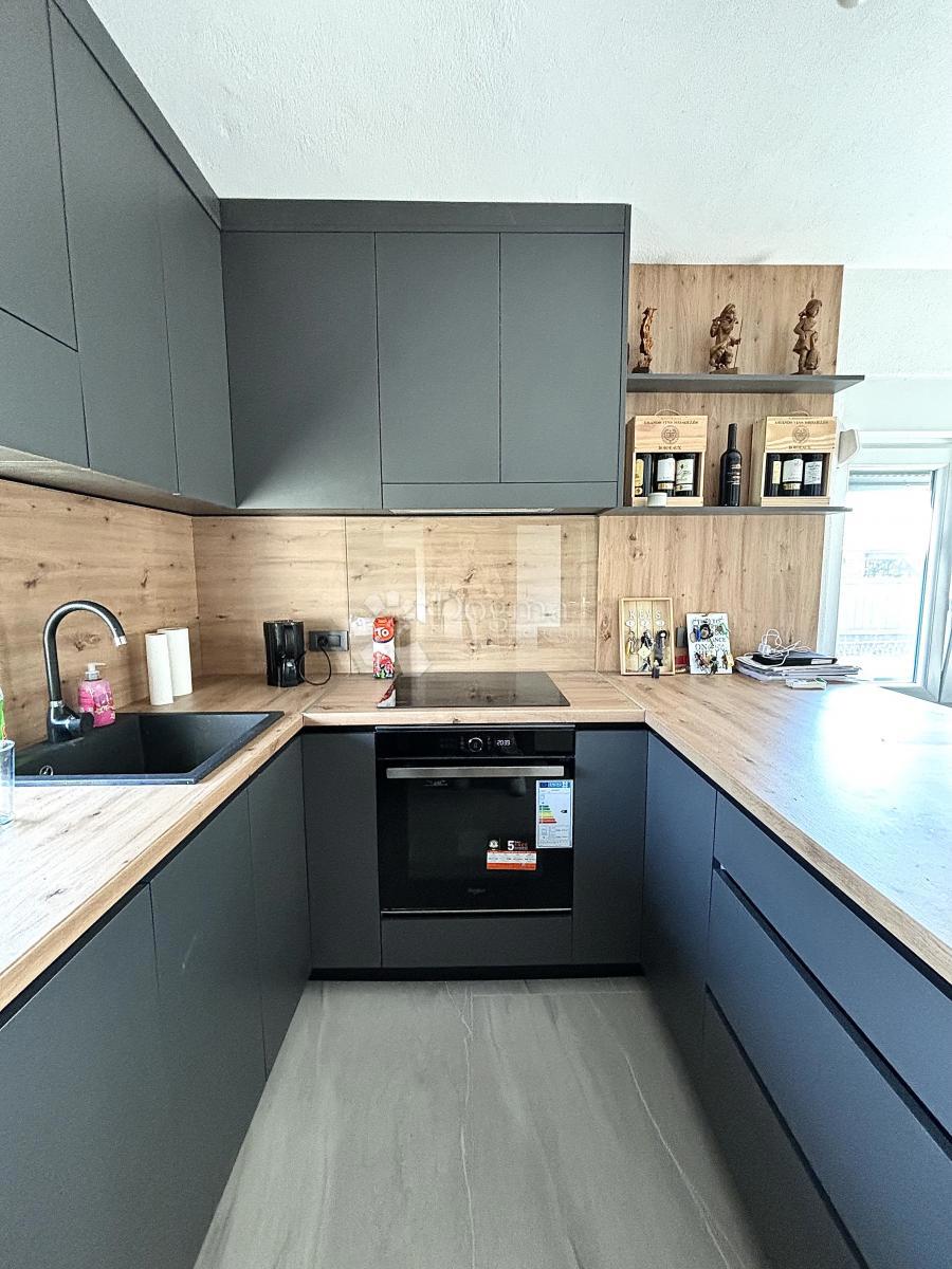 Casa Lonja, Ivanić-Grad, 256m2