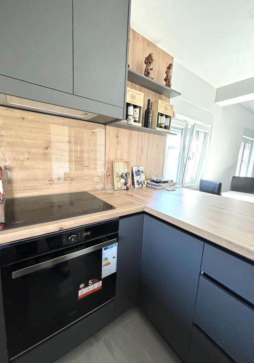 Casa Lonja, Ivanić-Grad, 256m2