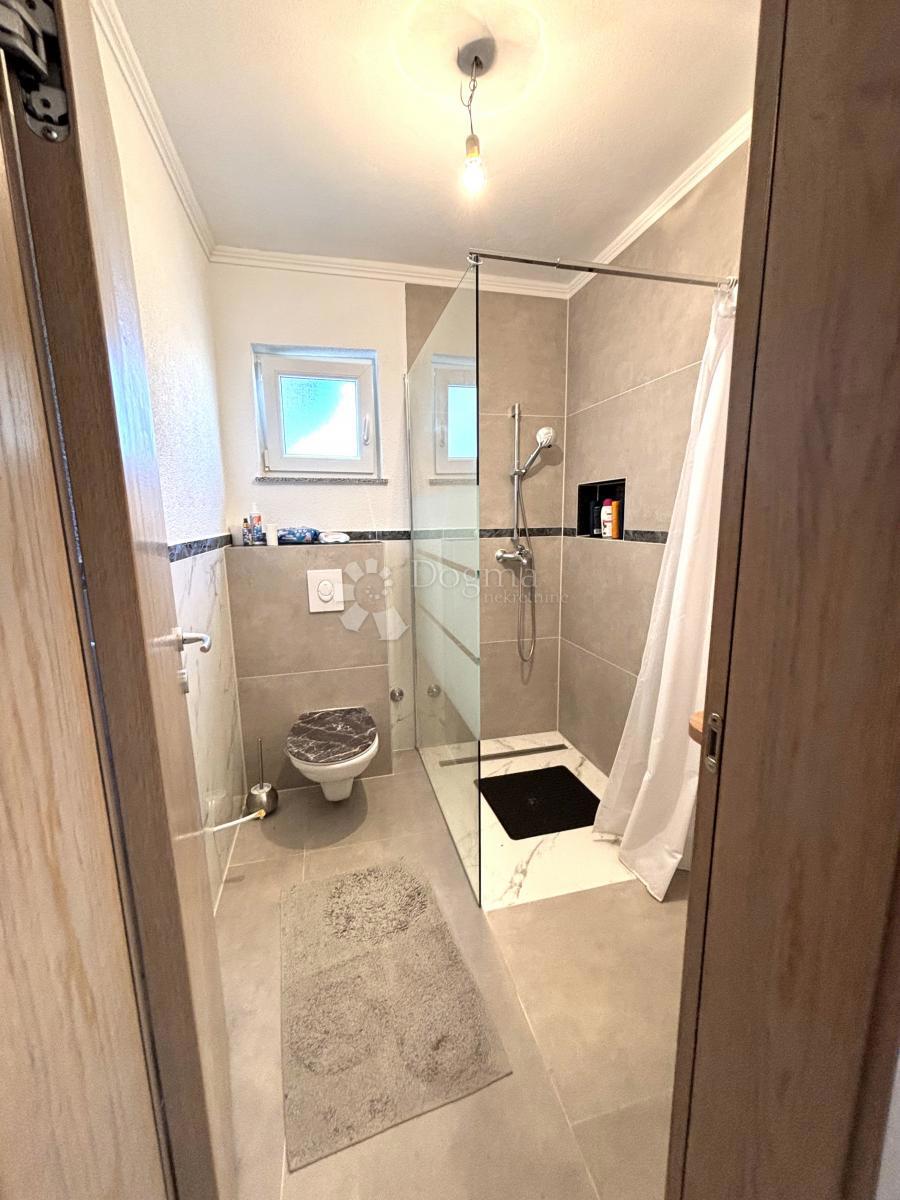 Casa Lonja, Ivanić-Grad, 256m2