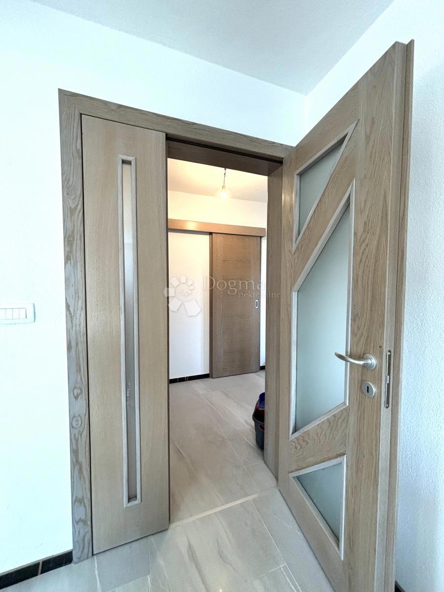 Casa Lonja, Ivanić-Grad, 256m2