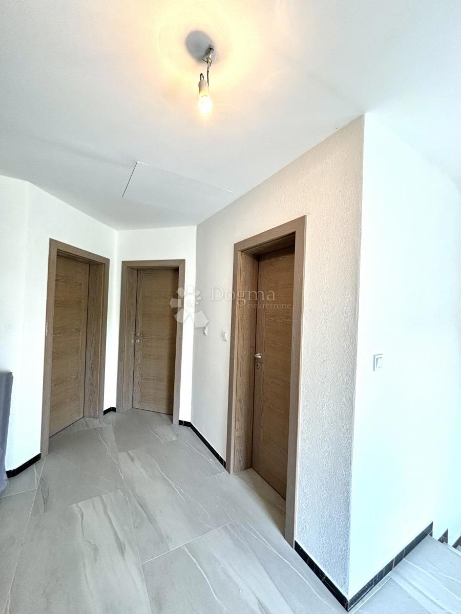 Casa Lonja, Ivanić-Grad, 256m2