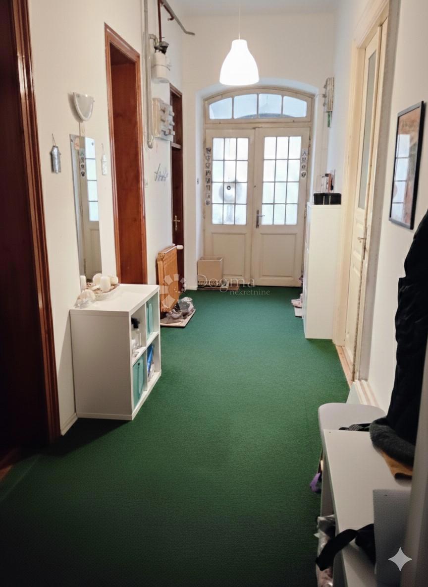 Allogio Zvijezda, Karlovac, 141m2