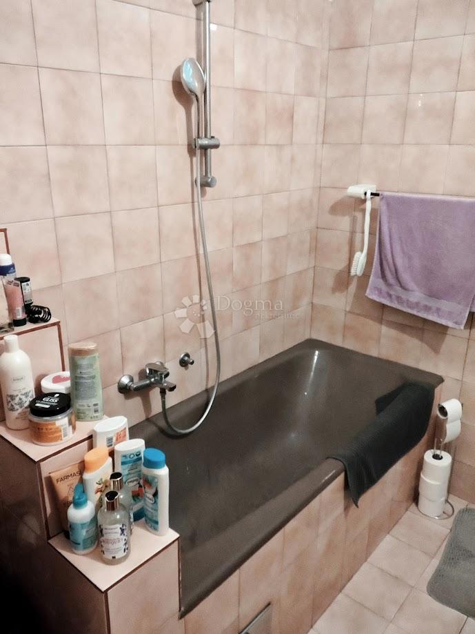 Allogio Zvijezda, Karlovac, 141m2