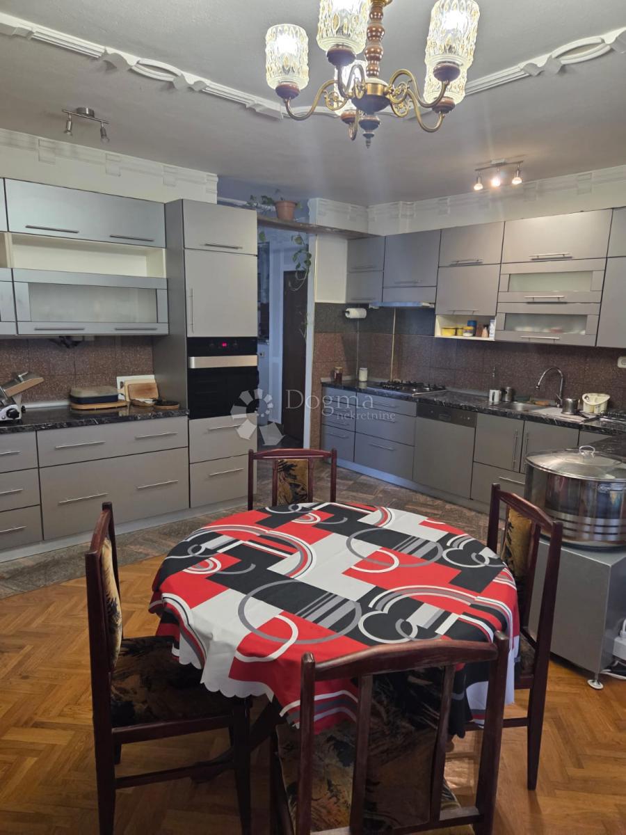 Casa Breznica, 400m2