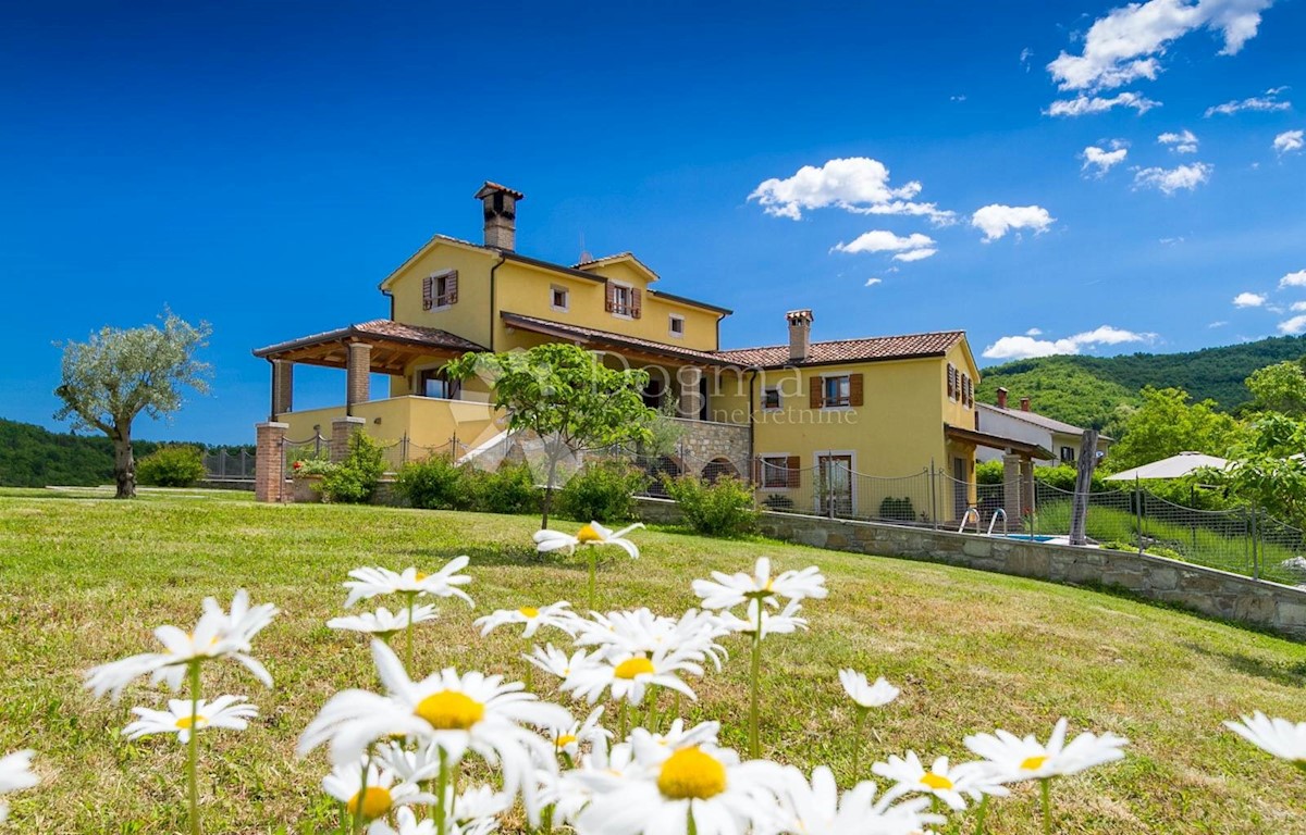 Casa Grdoselo, Pazin - Okolica, 350m2