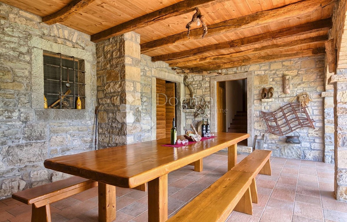 Casa Grdoselo, Pazin - Okolica, 350m2