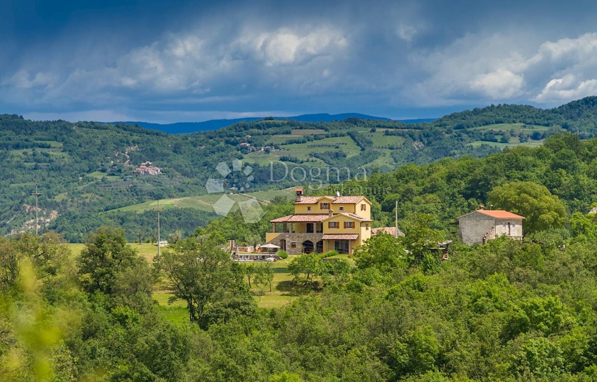 Casa Grdoselo, Pazin - Okolica, 350m2